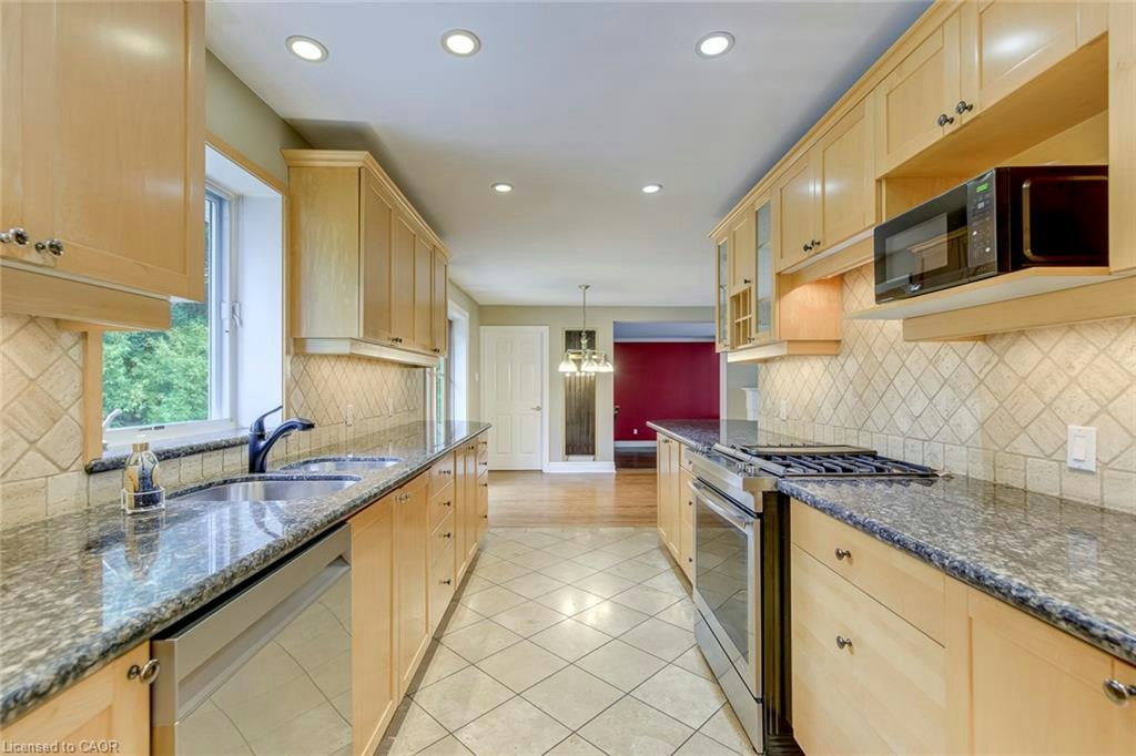 281 Pinehurst Drive, Oakville, ON, L6J 4X2 - 13