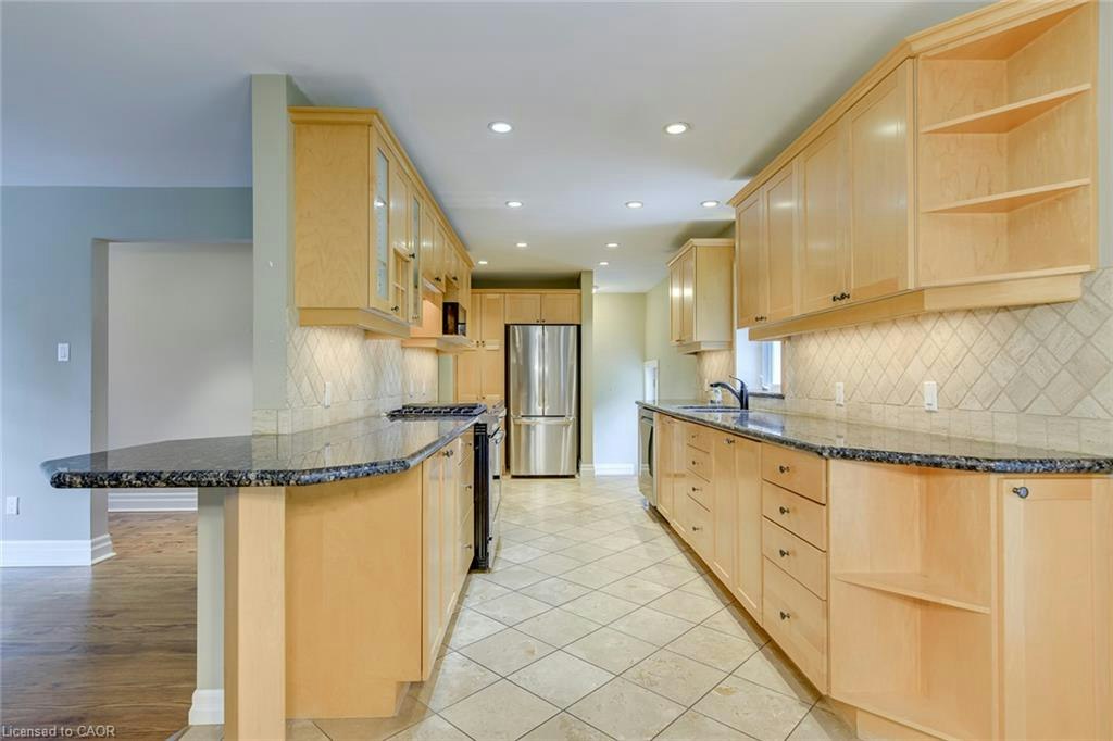 281 Pinehurst Drive, Oakville, ON, L6J 4X2 - 11