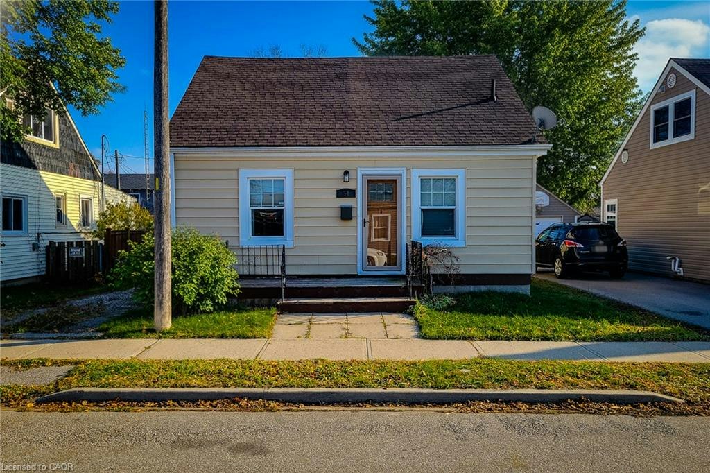 54 Eighth Avenue, Brantford, ON, N3S 1C3