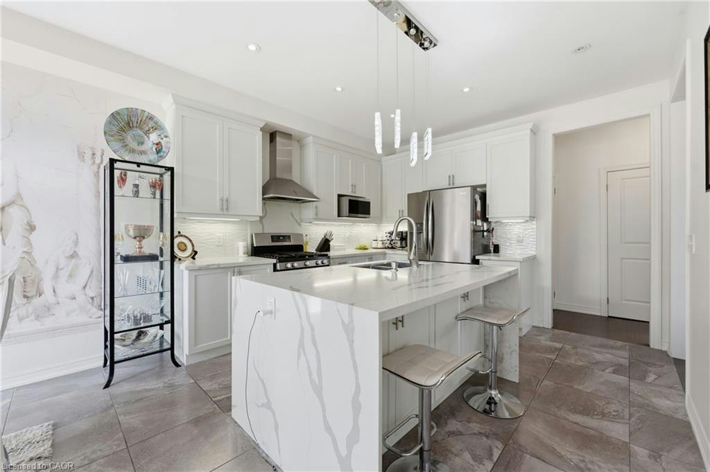 Main & Upper-97 Narbonne Crescent, Hamilton, ON, L8J 0J6 - 10