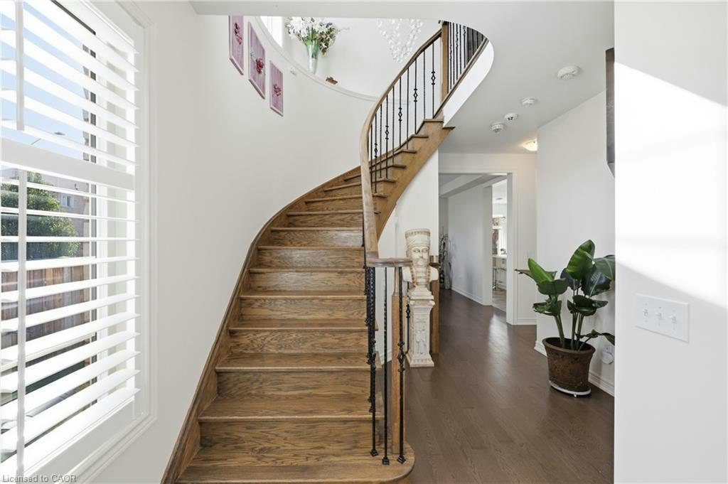 Main & Upper-97 Narbonne Crescent, Hamilton, ON, L8J 0J6 - 3