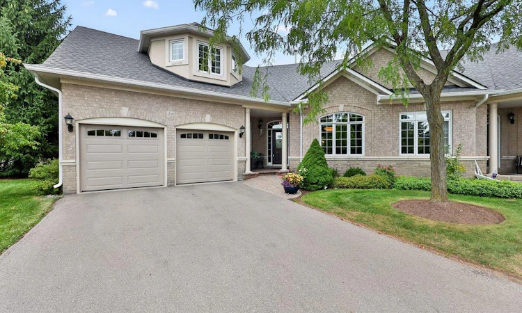 4168 Stonebridge Crescent