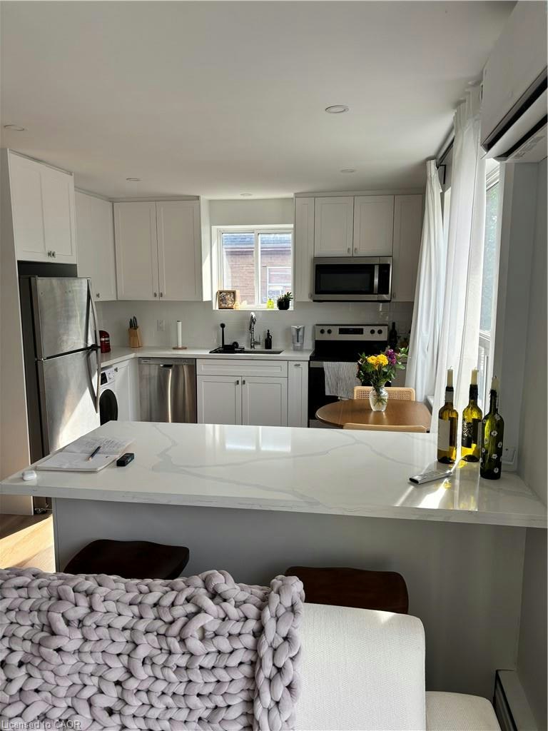 4-2160 Ghent Avenue, Burlington, ON, L7R 1Y5 - 3