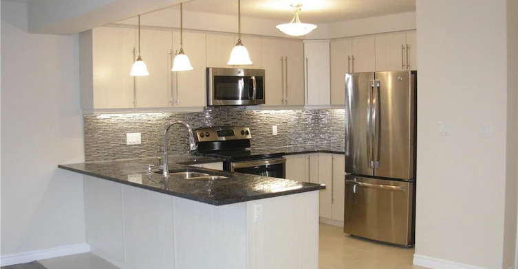 54 Eliza Avenue, Kitchener, ON, N2E 0C1 - 2