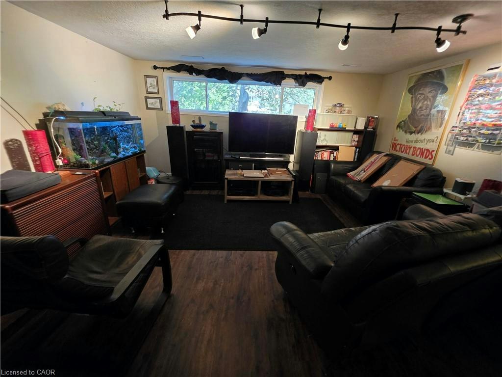 364 Lakeview Drive, Waterloo, ON, N2L 4Z6 - 23