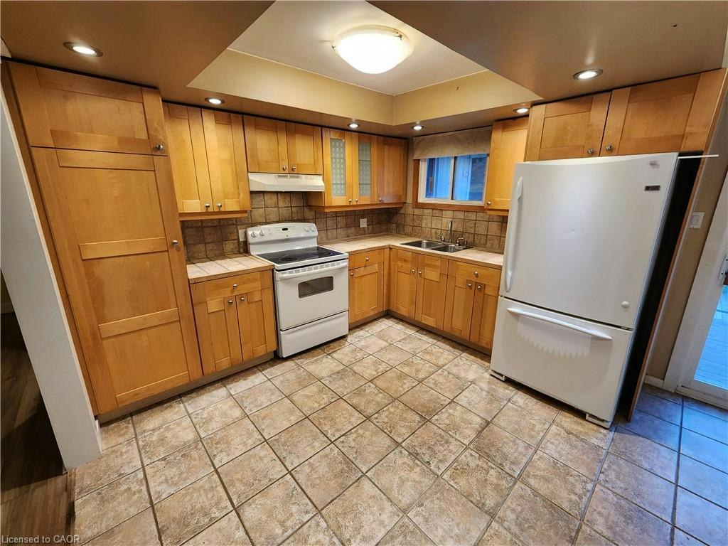 364 Lakeview Drive, Waterloo, ON, N2L 4Z6 - 13