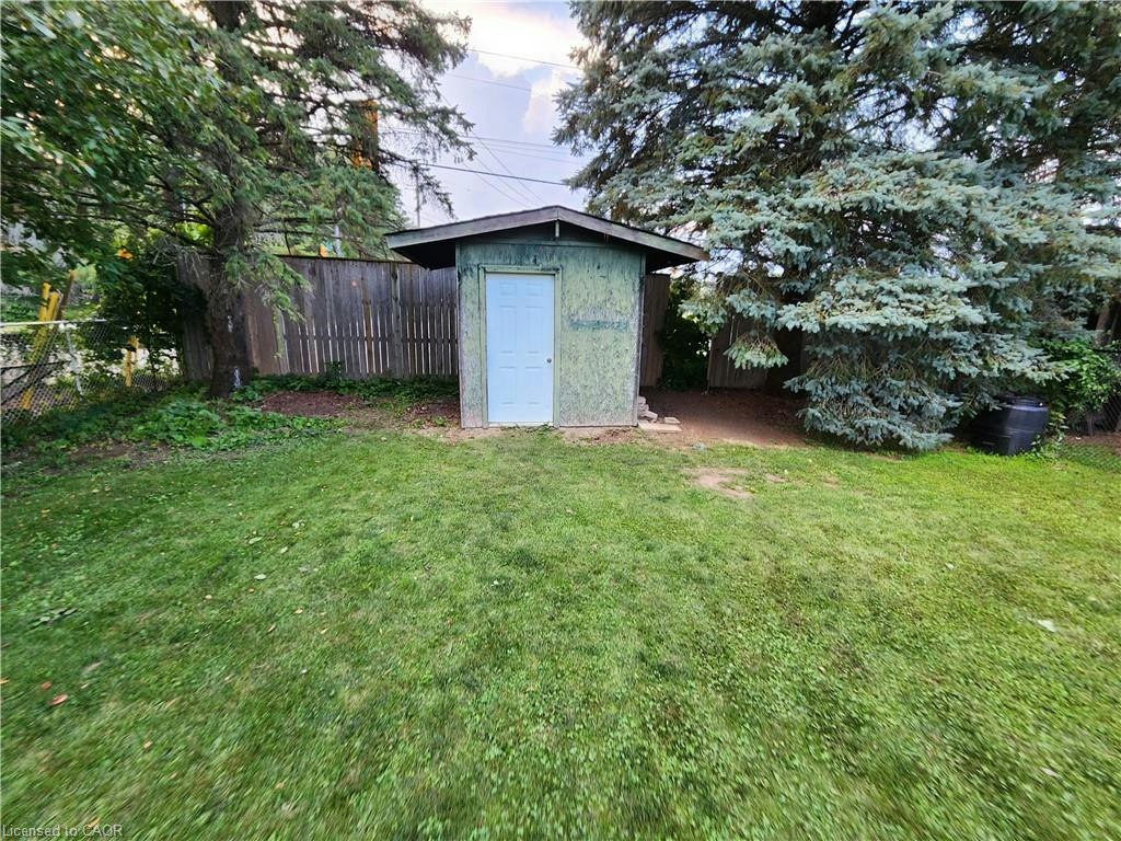 364 Lakeview Drive, Waterloo, ON, N2L 4Z6 - 7