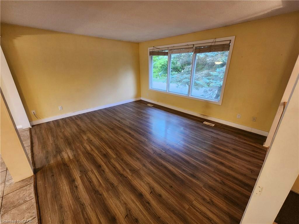 364 Lakeview Drive, Waterloo, ON, N2L 4Z6 - 11
