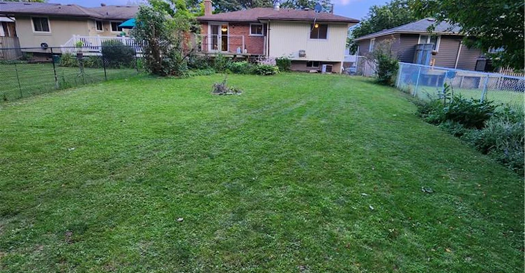 364 Lakeview Drive, Waterloo, ON, N2L 4Z6 - 4