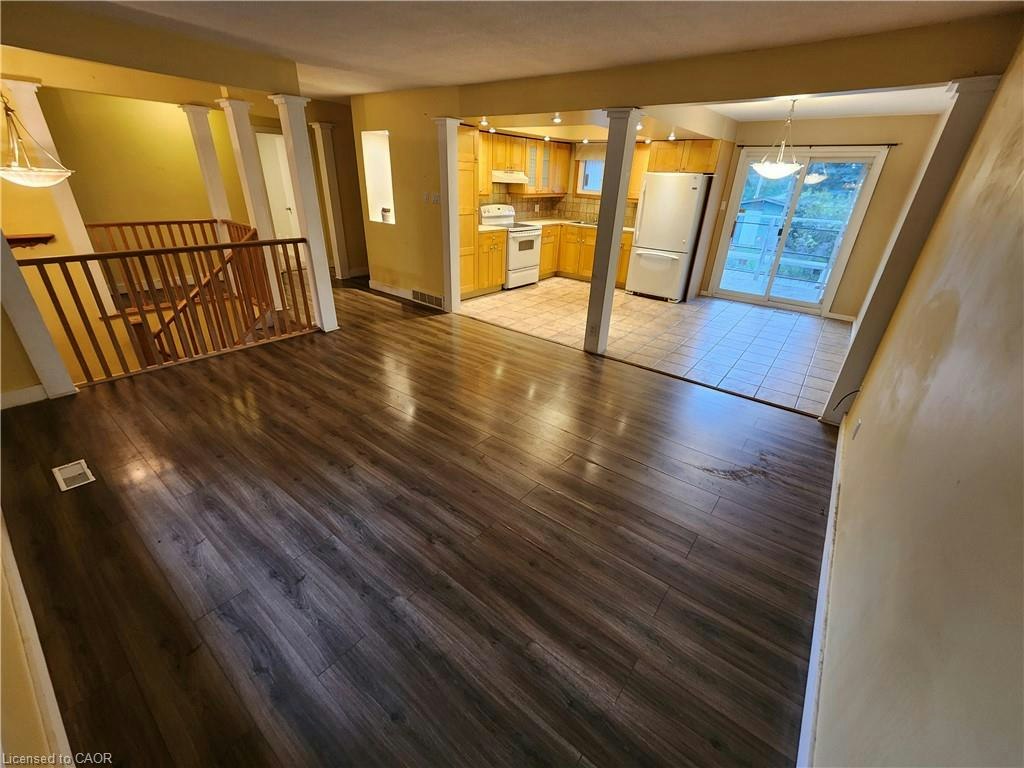 364 Lakeview Drive, Waterloo, ON, N2L 4Z6 - 12