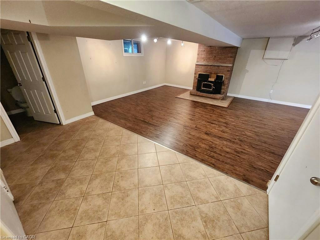 364 Lakeview Drive, Waterloo, ON, N2L 4Z6 - 24