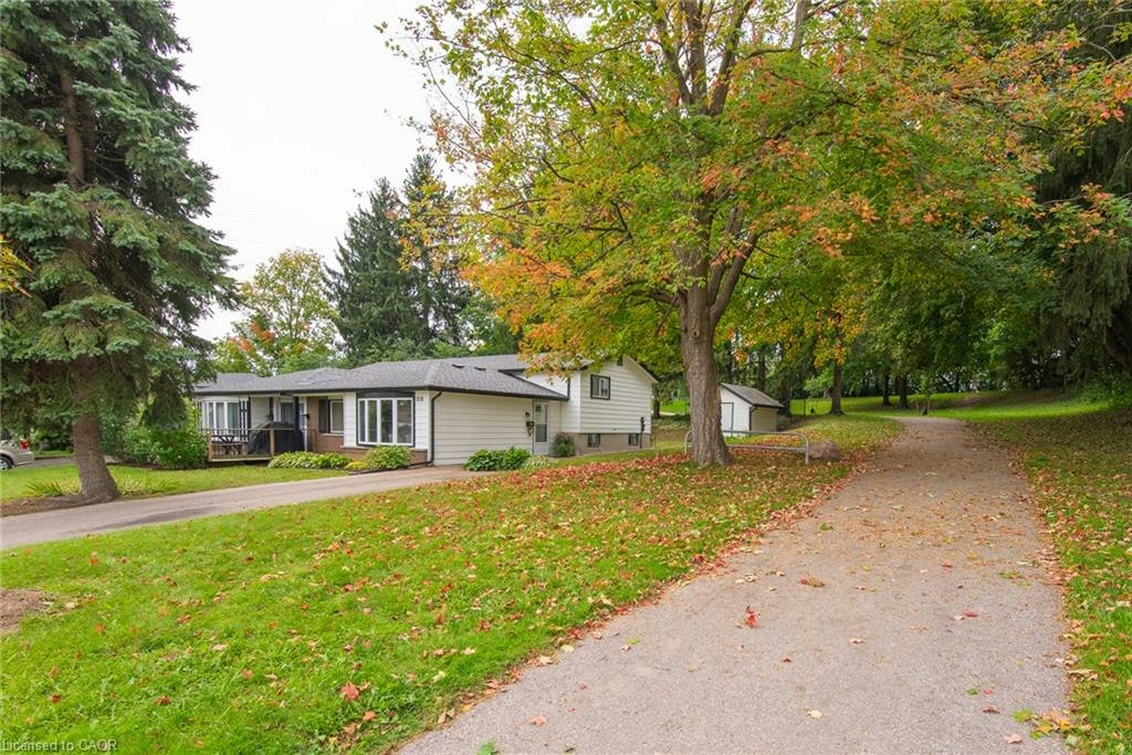 218 Pinedale Drive, Kitchener, ON, N2E 1K3
