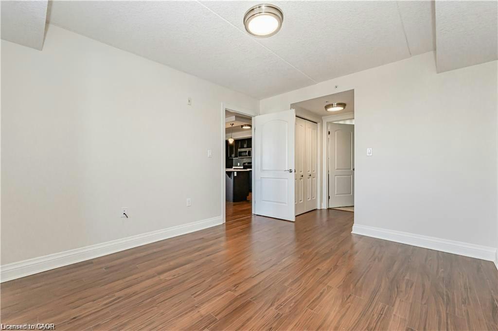 711-776 Laurelwood Drive, Waterloo, ON, N2V 0A8 - 12