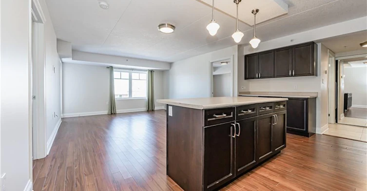 711-776 Laurelwood Drive, Waterloo, ON, N2V 0A8 - 5