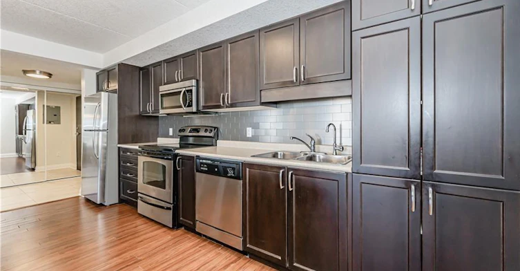 711-776 Laurelwood Drive, Waterloo, ON, N2V 0A8 - 4