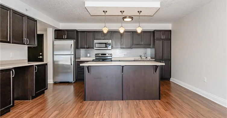 711-776 Laurelwood Drive, Waterloo, ON, N2V 0A8 - 6
