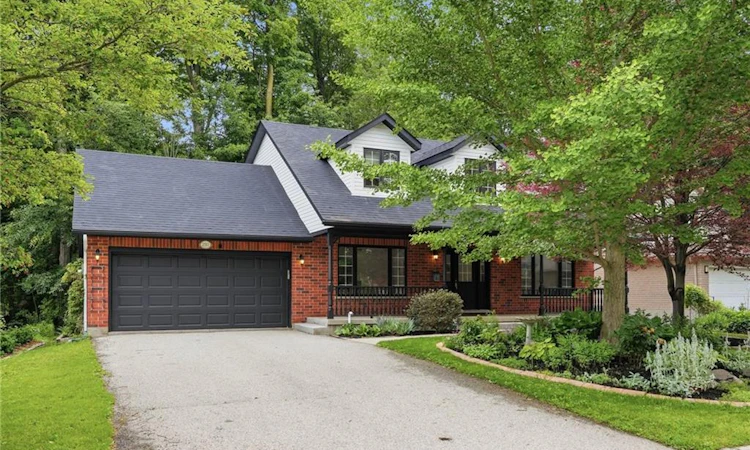 292 Thorncrest Drive