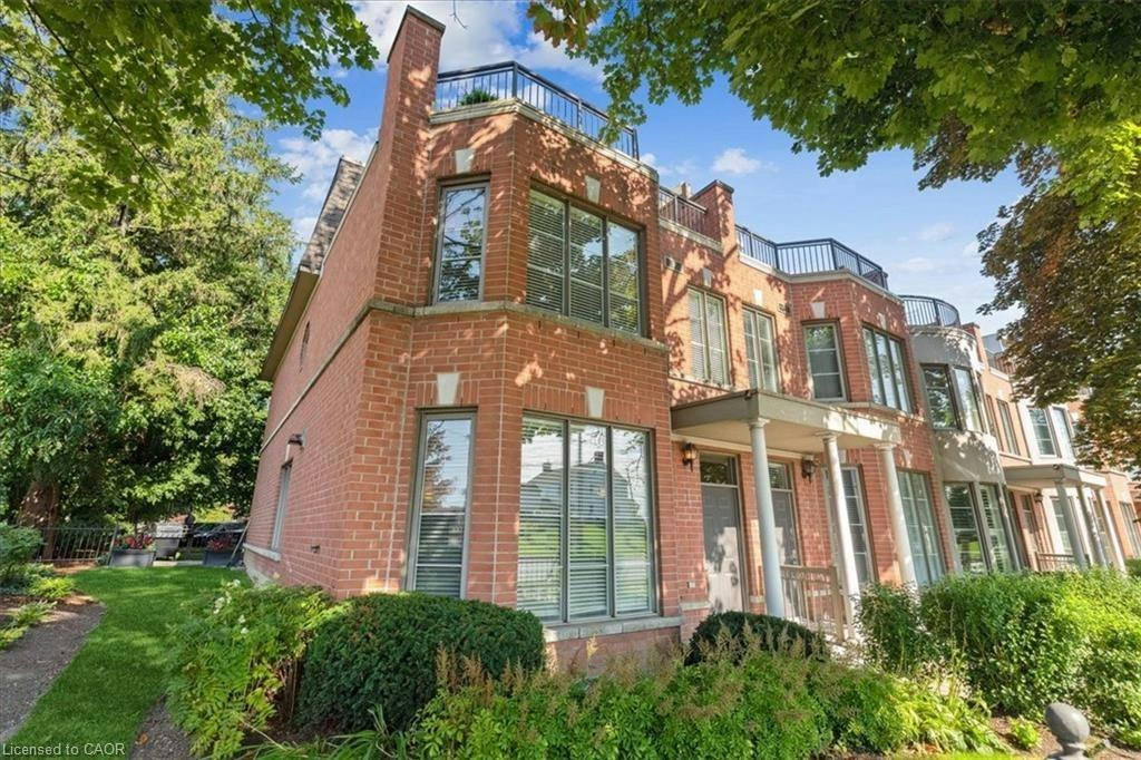 TH1-442 Maple Avenue, Burlington, ON, L7S 2L7