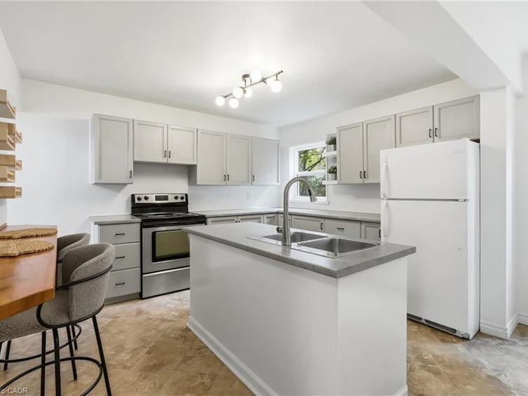 166 Emerald Street S, Hamilton, ON, L8N 2V7 - 11