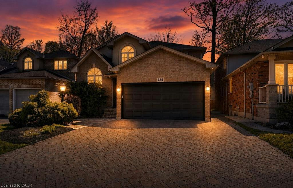 734 Brigadoon Drive, Hamilton, ON, L9C 7S2