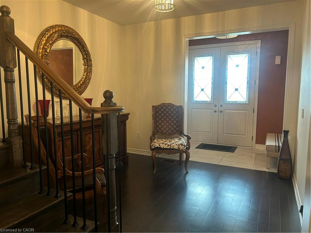 24 Heming Trail, Hamilton, ON, L9K 0J8 - 3