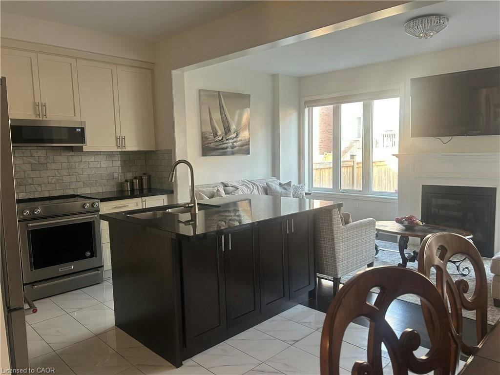 24 Heming Trail, Hamilton, ON, L9K 0J8 - 5