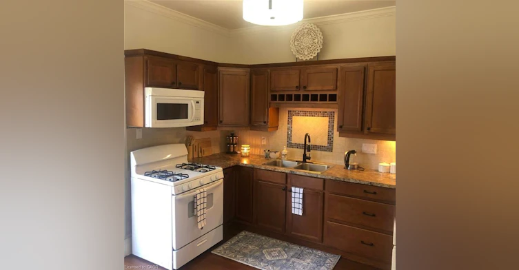 MAIN-10 Hume Street, London, ON, N5Z 2N8 - 4