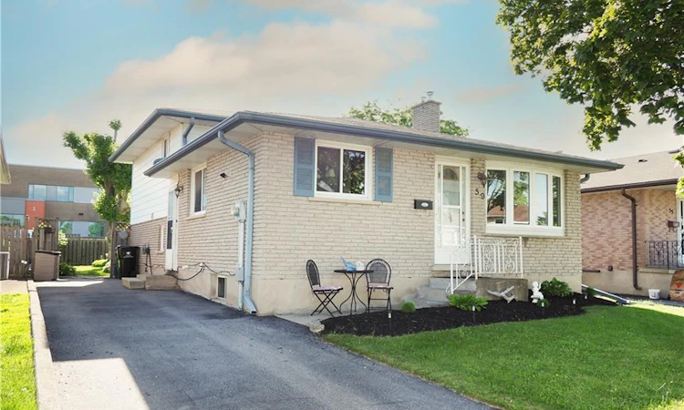 59 Bakersfield Drive