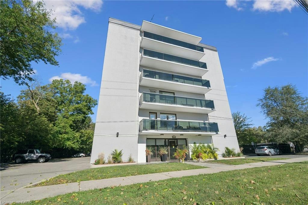 405-2411 New Street, Burlington, ON, L7R 1K2