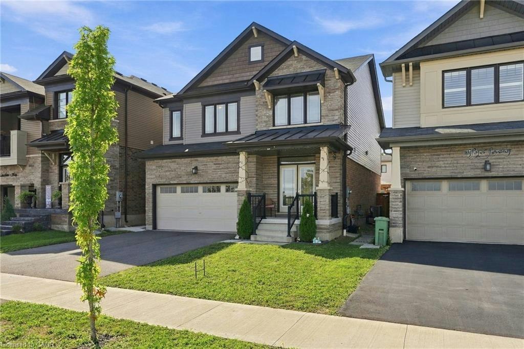 35 Royal Coachman Way, Hamilton, ON, L8J 0M2