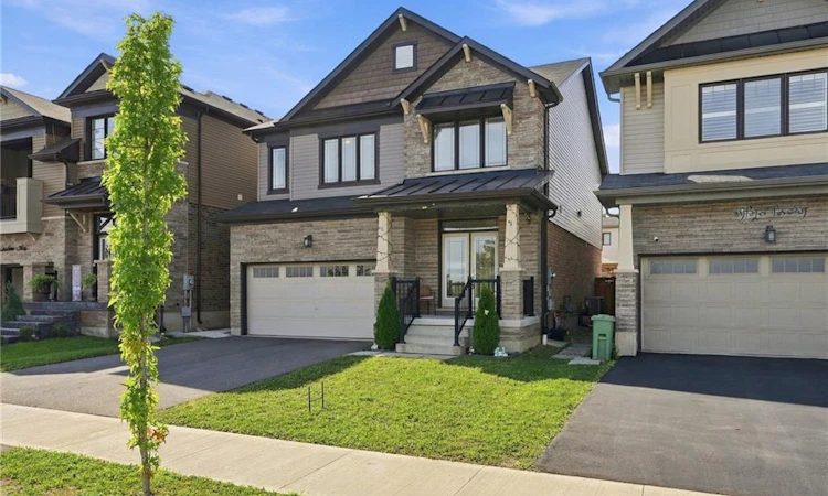 35 Royal Coachman Way