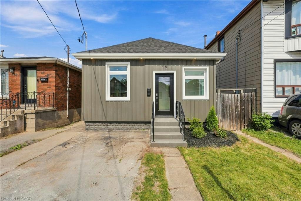 19 Vansitmart Avenue, Hamilton, ON, L8H 3A2