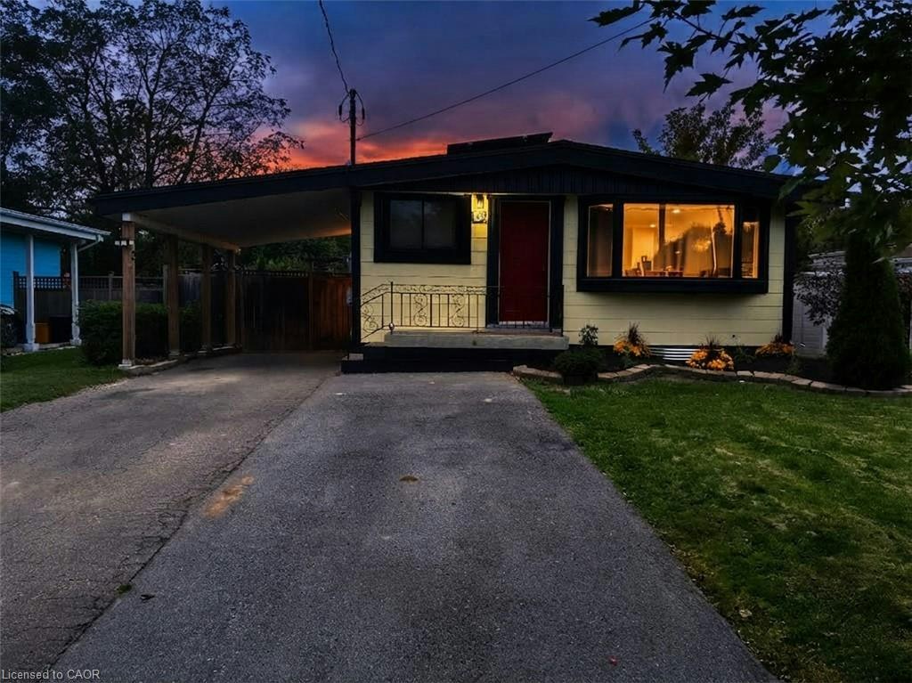 134 Deschene Avenue, Hamilton, ON, L9A 3K1