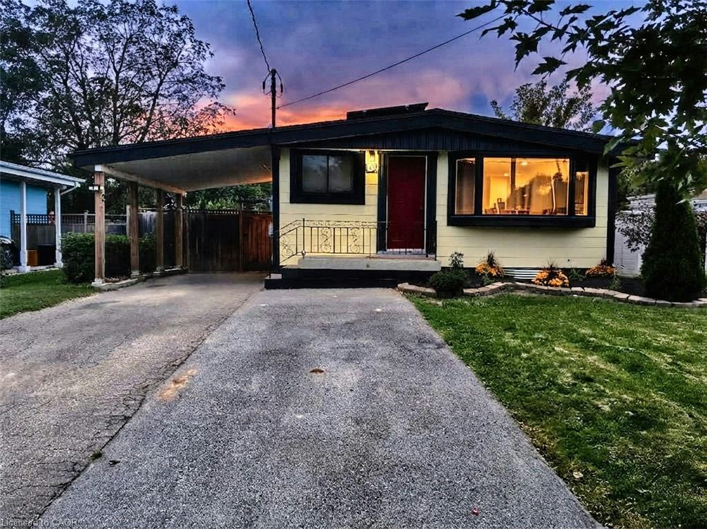 134 Deschene Avenue, Hamilton, ON, L9A 3K1