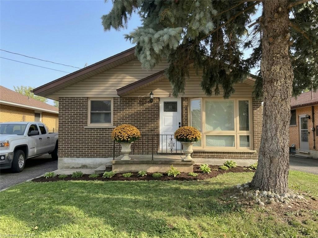 27 Winslow Drive, Kitchener, ON, N2M 3C9