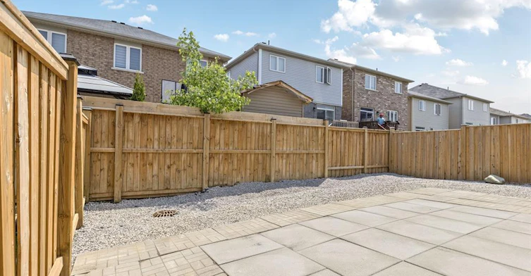 25 Munro Circle, Brantford, ON, N3T 0R1 - 3