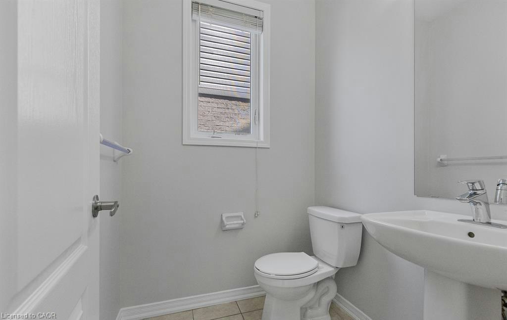 25 Munro Circle, Brantford, ON, N3T 0R1 - 6