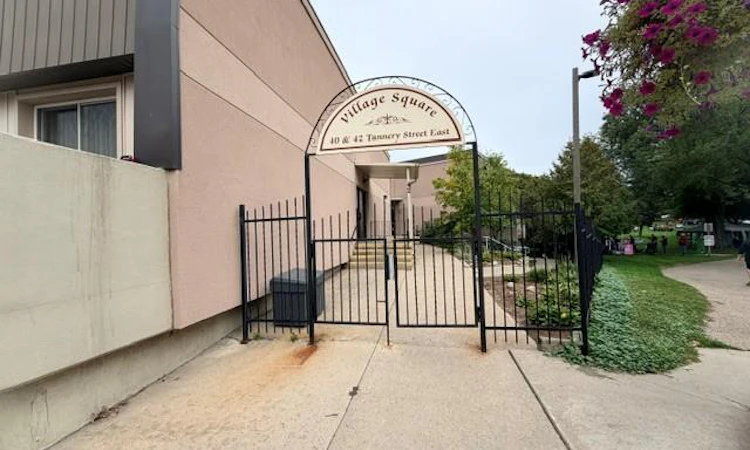 263-40 Tannery Street E
