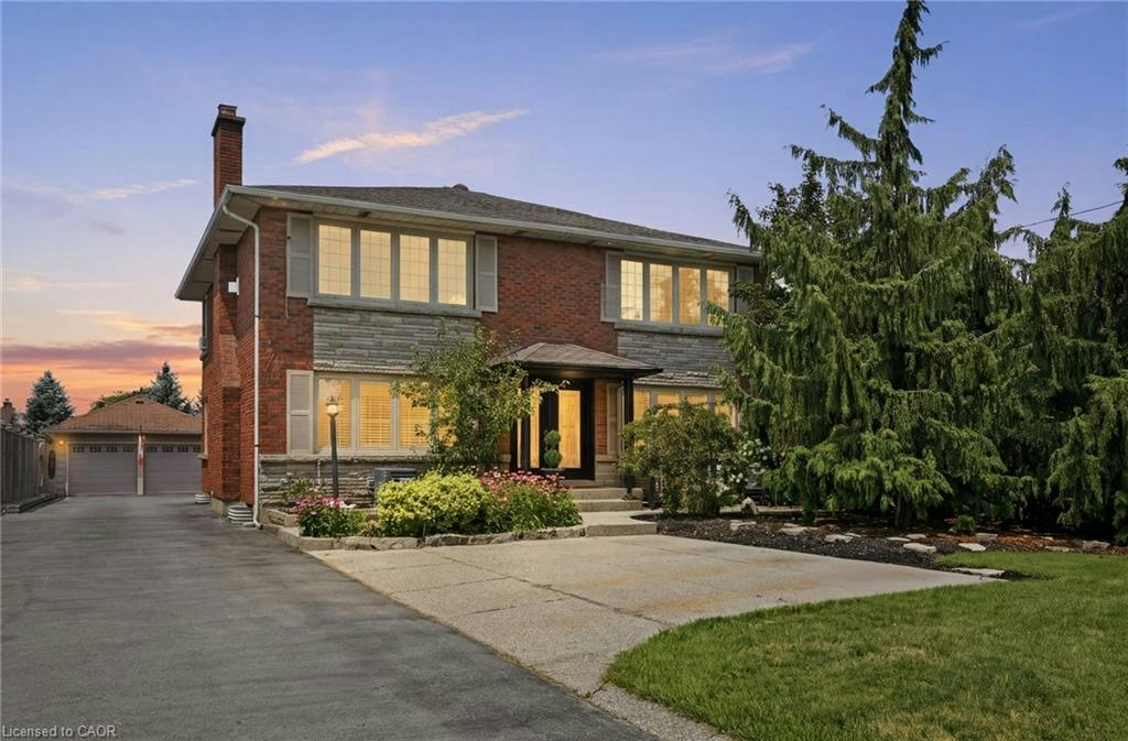 33 Centennial Parkway S, Hamilton, ON, L8G 2C1