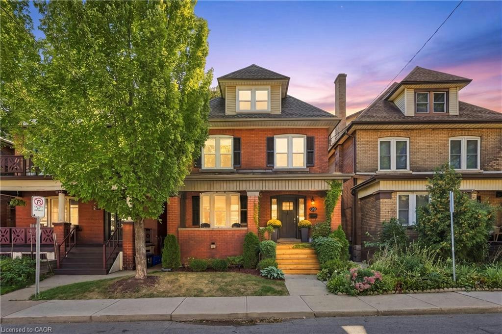 25 Fairholt Road S, Hamilton, ON, L8M 2T2
