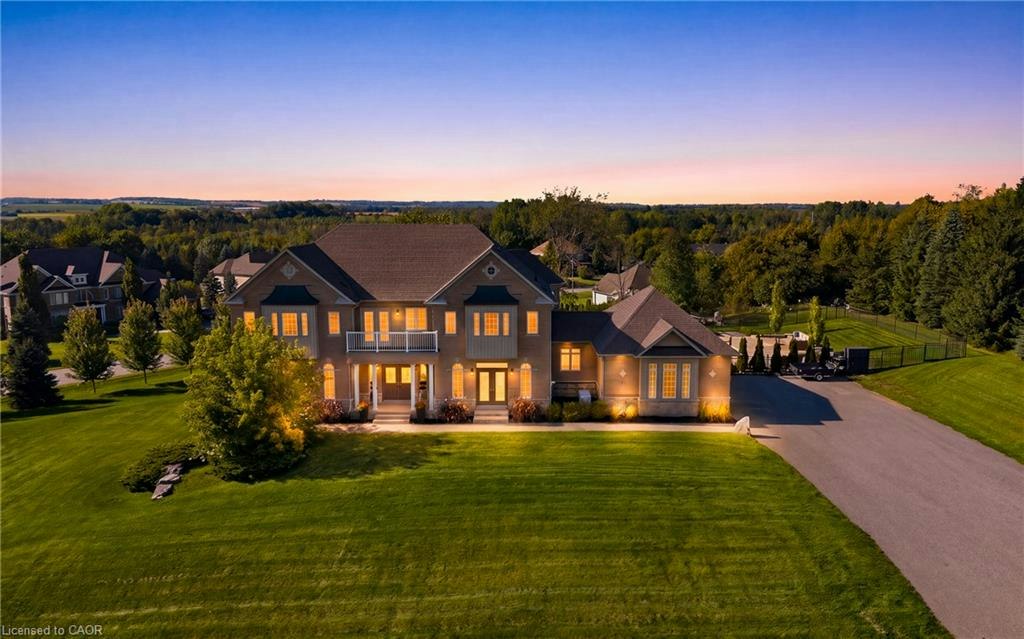 4 Morrison Court, Essa, ON, L9R 1V2