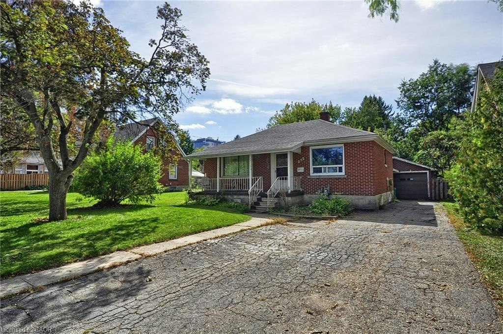 273 Albert Street, Waterloo, ON, N2L 3T7