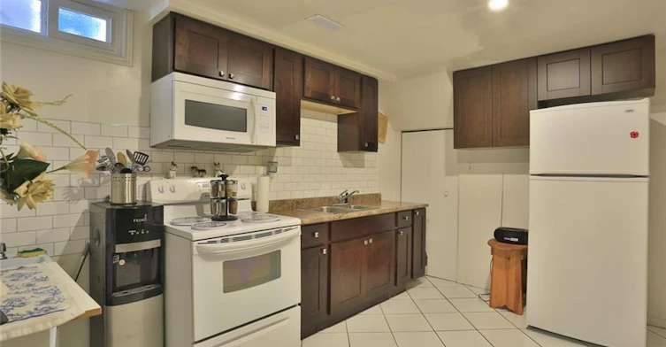 A & B-41 Greenock Drive, Kitchener, ON, N2E 2J9 - 24
