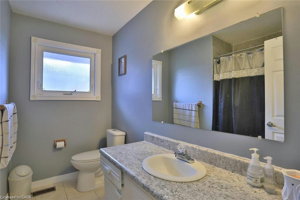 A & B-41 Greenock Drive, Kitchener, ON, N2E 2J9 - 15