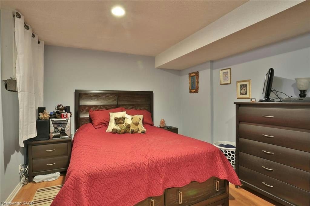 A & B-41 Greenock Drive, Kitchener, ON, N2E 2J9 - 26