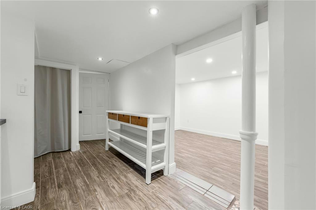 LOWER-116 Spadina Avenue, Hamilton, ON, L8M 2X3 - 9