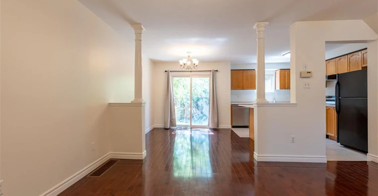 4008 Berton Avenue, Burlington, ON, L7M 4M6 - 9