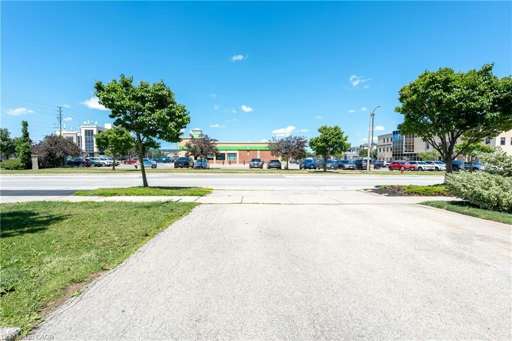 4008 Berton Avenue, Burlington, ON, L7M 4M6 - 3