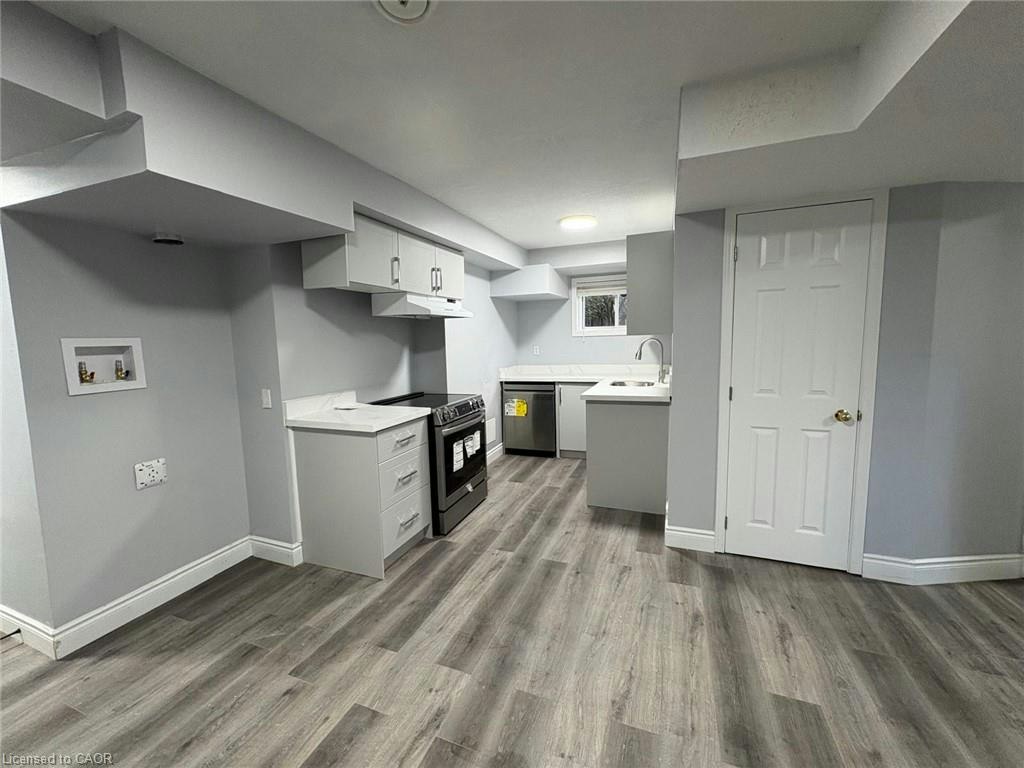 LOWER-100 Masterson Crescent, Cambridge, ON, N3H 5R6 - 5
