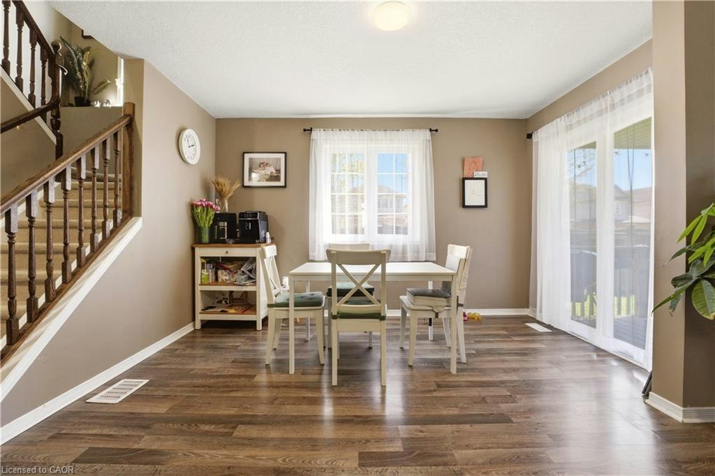 541 Wild Iris Avenue, Waterloo, ON, N2V 2W4 - 11